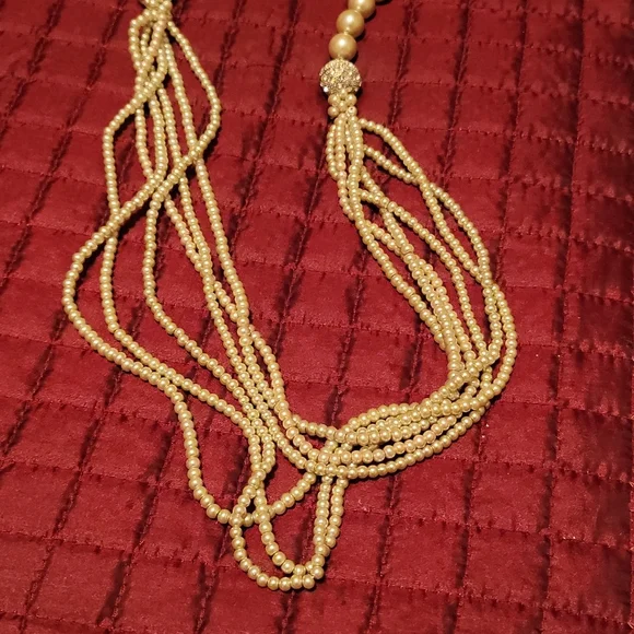 Statement pearl necklace NWOT - Picture 4 of 5